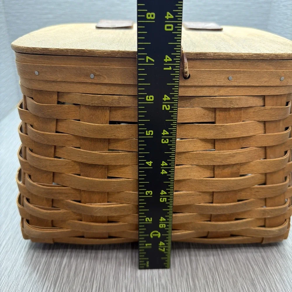 Vintage Gerald E Henn Workshops Picnic Basket Lidded Swing Handle Handwoven